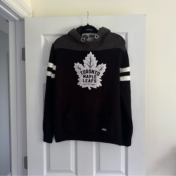 Size M Vintage NHL Toronto Maple Leafs Black Grey White Embroidered Hoodie - Picture 1 of 3
